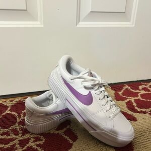Nike Women's White and Purple Sneakers